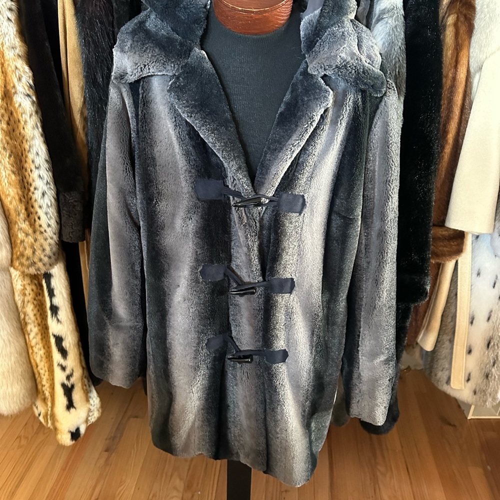 Dennis by Dennis Basso Luxury Reversible Faux Fur Coat w/ Detachable Hoo… - Picture 2 of 7